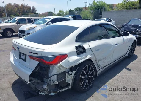 2022 BMW 430I Gran Coupe z USA, uszkodzony, nr VIN WBA63AV03NFM76468